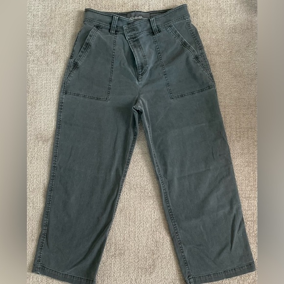 Eddie Bauer cropped high waist utility pants - Picture 1 of 1